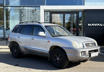 Подержанный автомобиль Hyundai Santa Fe 2001 года (3 фото)