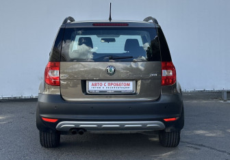 Подержанный автомобиль Skoda Yeti 2013 года (6 фото)