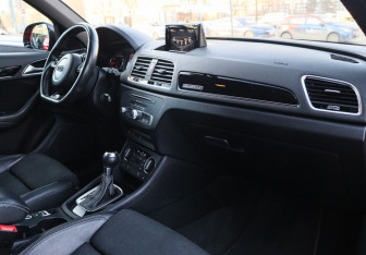 Подержанный автомобиль Audi Q3 2017 года (7 фото)