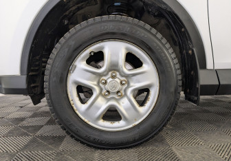 Подержанный автомобиль Toyota RAV4 2019 года (12 фото)