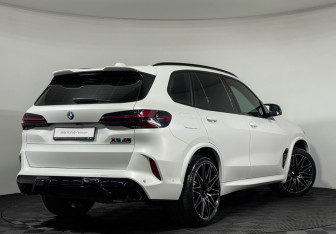 Подержанный автомобиль BMW X5 M 2024 года (2 фото)