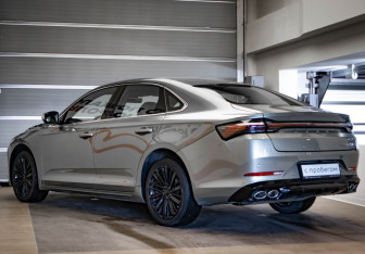 Подержанный автомобиль Geely Preface 2024 года (6 фото)