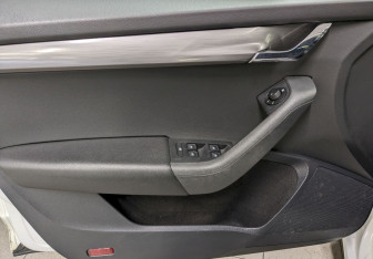 Подержанный автомобиль Skoda Octavia Liftback 2019 года (11 фото)