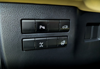 Подержанный автомобиль Lexus NX 2016 года (27 фото)