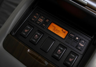 Подержанный автомобиль Nissan Teana 2012 года (12 фото)