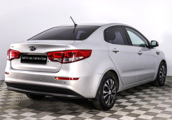Подержанный автомобиль Kia Rio Sedan 2015 года (3 фото)