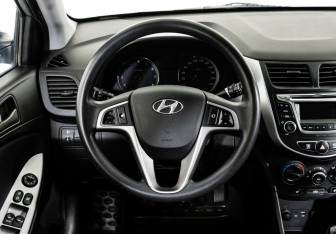 Подержанный автомобиль Hyundai Solaris Sedan 2016 года (10 фото)