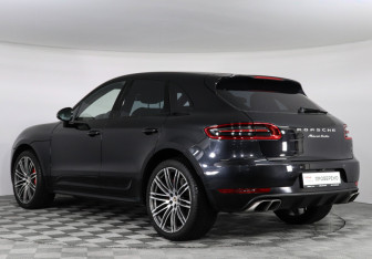 Подержанный автомобиль Porsche Macan 2014 года (7 фото)