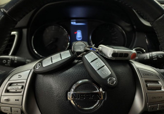 Подержанный автомобиль Nissan X-Trail 2017 года (18 фото)