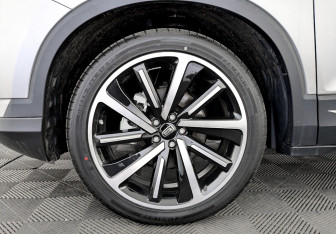 Новый FAW Bestune T77 2024 (7 фото)