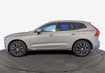 Подержанный автомобиль Volvo XC60 2021 года (8 фото)