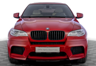 Подержанный автомобиль BMW X6 M 2011 года (2 фото)
