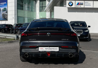 Подержанный автомобиль Changan UNI-V 2024 года (6 фото)