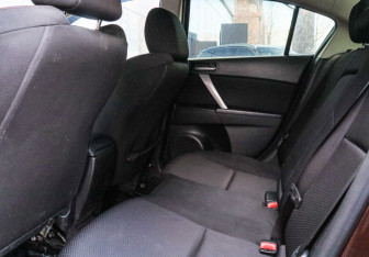 Подержанный автомобиль Mazda 3 Sedan 2013 года (8 фото)