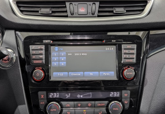 Подержанный автомобиль Nissan Qashqai 2014 года (17 фото)