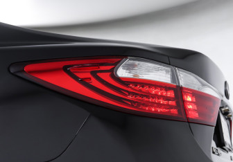 Подержанный автомобиль Lexus ES 2012 года (24 фото)