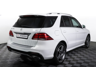 Подержанный автомобиль Mercedes-Benz GLE 2017 года (5 фото)