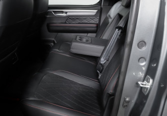 Подержанный автомобиль JAC T9 2024 года (10 фото)