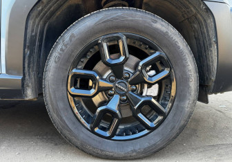 Подержанный автомобиль Haval H3 2024 года (15 фото)