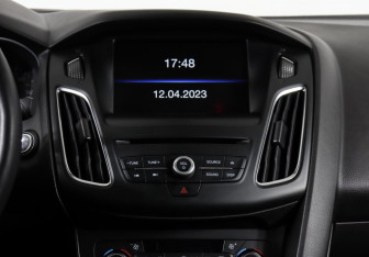 Подержанный автомобиль Ford Focus Sedan 2015 года (15 фото)