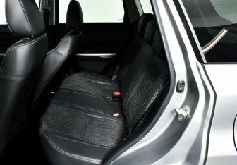 Подержанный автомобиль Suzuki Vitara 2019 года (11 фото)