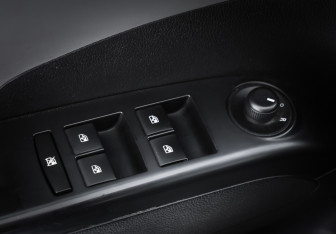 Подержанный автомобиль Chevrolet Aveo Sedan 2013 года (18 фото)