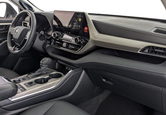 Новый Toyota Highlander 2025 (9 фото)