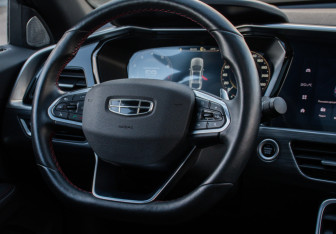 Подержанный автомобиль Geely Tugella 2024 года (19 фото)