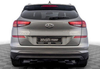 Подержанный автомобиль Hyundai Tucson 2020 года (6 фото)