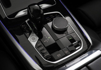 Подержанный автомобиль BMW X7 2020 года (18 фото)