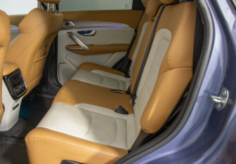 Подержанный автомобиль Jetour X70 Plus 2023 года (11 фото)