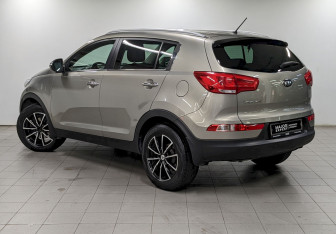 Подержанный автомобиль Kia Sportage 2014 года (7 фото)