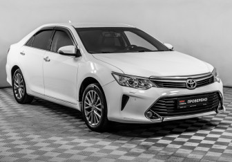 Подержанный автомобиль Toyota Camry Sedan 2016 года (3 фото)