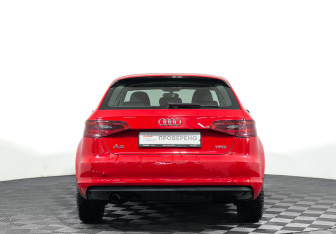 Подержанный автомобиль Audi A3 Hatchback 2014 года (6 фото)