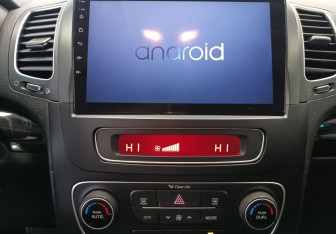 Подержанный автомобиль Kia Sorento 2017 года (12 фото)