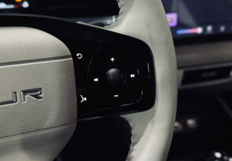 Подержанный автомобиль Jetour Dashing 2023 года (15 фото)