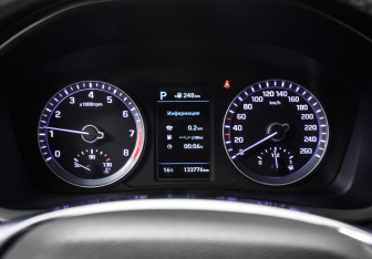 Подержанный автомобиль Hyundai Sonata 2017 года (10 фото)