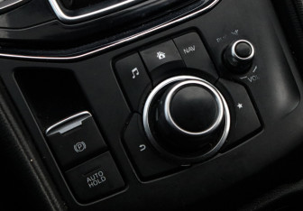 Подержанный автомобиль Mazda CX-5 2017 года (18 фото)