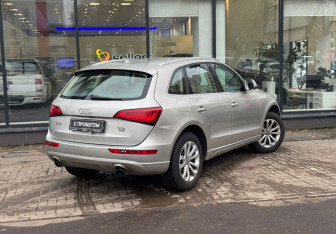 Подержанный автомобиль Audi Q5 2013 года (8 фото)