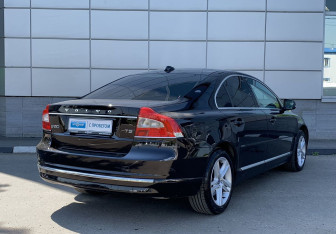 Подержанный автомобиль Volvo S80 2013 года (5 фото)