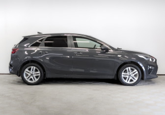 Подержанный автомобиль Kia Ceed Hatchback 2019 года (4 фото)