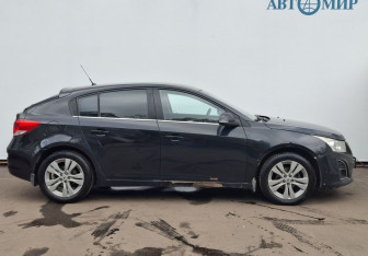 Подержанный автомобиль Chevrolet Cruze Hatchback 2013 года (4 фото)