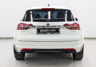 Подержанный автомобиль Opel Insignia Wagon 2014 года (6 фото)