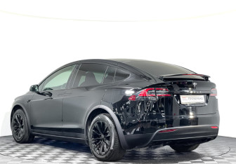 Подержанный автомобиль Tesla Model X 2019 года (7 фото)