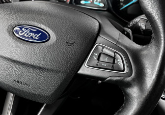 Подержанный автомобиль Ford Kuga 2017 года (21 фото)