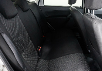 Подержанный автомобиль LADA (ВАЗ) Granta Sedan 2013 года (7 фото)