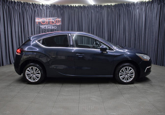Подержанный автомобиль Citroen DS4 2012 года (4 фото)