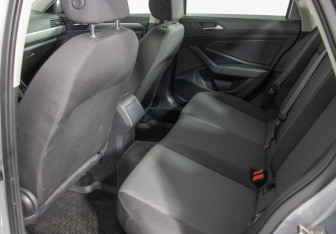 Подержанный автомобиль Volkswagen Jetta Sedan 2020 года (11 фото)