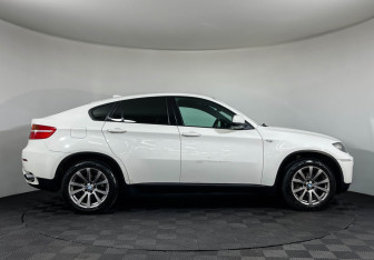 Подержанный автомобиль BMW X6 2011 года (6 фото)