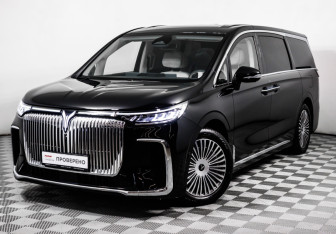 Подержанный автомобиль Voyah Dream 2025 года (1 фото)